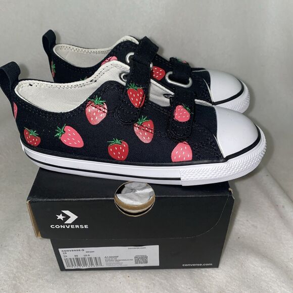 New Converse Strawberries Shoe Sneaker Toddler Infant 10 A14929f Chuck Taylor - Picture 1 of 6